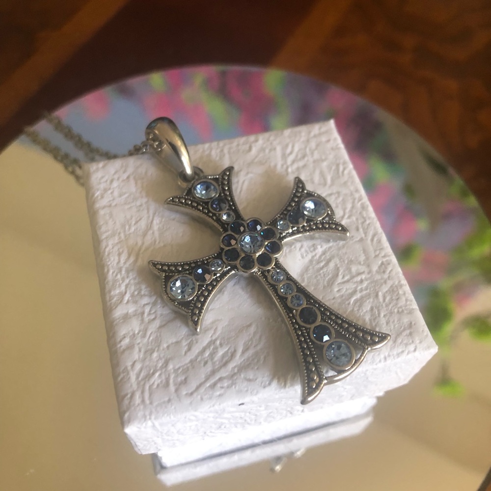 Blue stone cross pendant on chain necklace - Picture 9 of 9